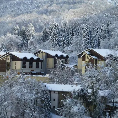 4 Pers Avec Balcon, Wifi, Parking, Animaux Admis - - Fr-1-512-79 Apartment Brides-les-Bains